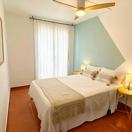 Nomad Haux In The Heart Of Tossa 4 Apartment *