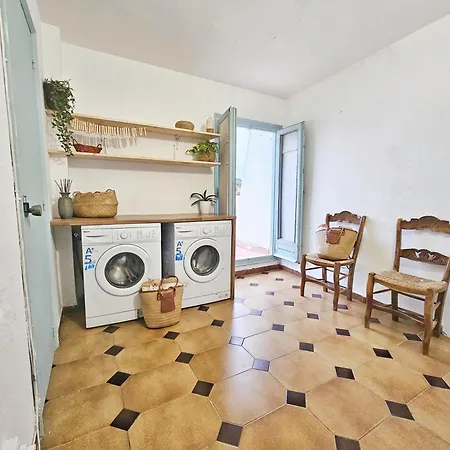 Nomad Haux In The Heart Of Tossa 4 Apartment