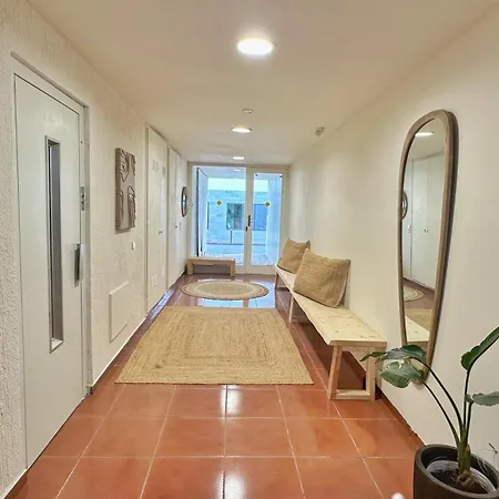 Апартаменты Nomad Haux In The Heart Of Tossa 4 *